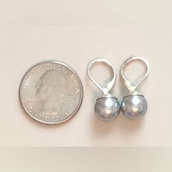 Seasons Light Gray Faux Pearl Necklace, Bracelet and Earrings - Picture 3 of 9